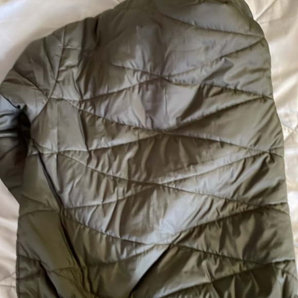 New Balance coat - olive green - large - Picture 5 of 5